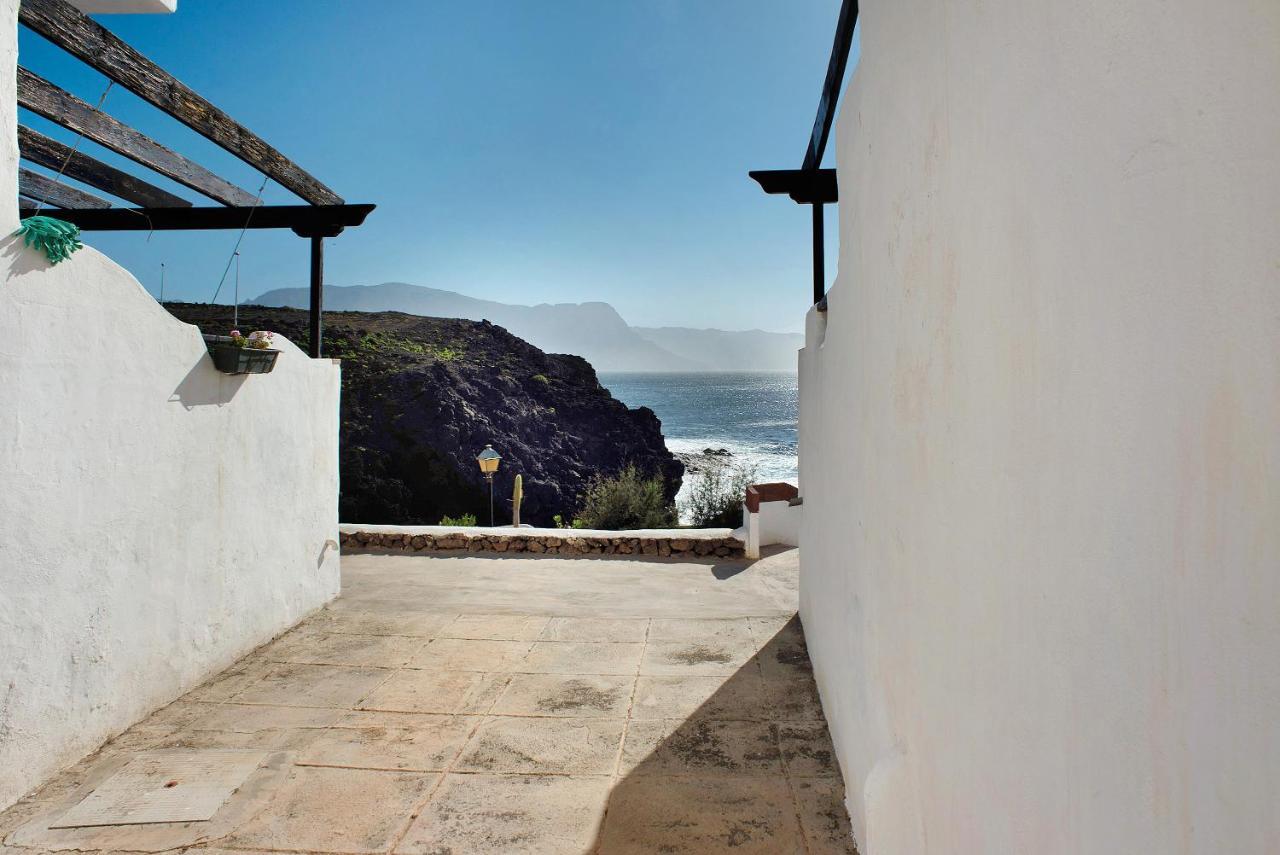 Faro De Sardina Frente Al Mar Villa Galdar Bagian luar foto